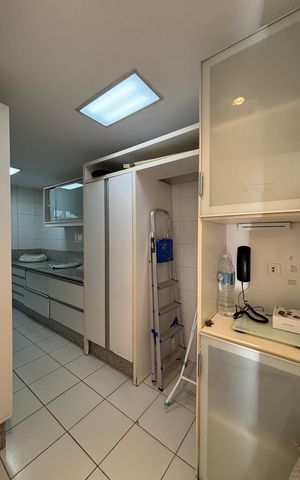 Apartamento à venda com 200m², 3 quartos e 2 vagasCozinha