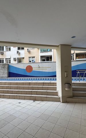 Apartamento à venda com 200m², 3 quartos e 2 vagasÁrea comum - piscina