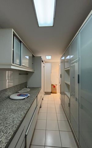 Apartamento à venda com 200m², 3 quartos e 2 vagasCozinha