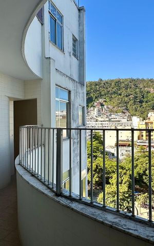 Apartamento à venda com 165m², 3 quartos e 1 vaga Apartamento à venda com 165m², 3 quartos e 1 vagaÁrea de Serviço