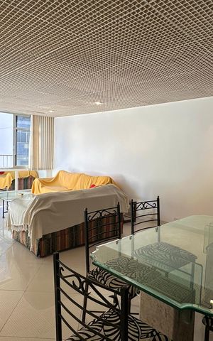 Apartamento à venda com 165m², 3 quartos e 1 vaga Apartamento à venda com 165m², 3 quartos e 1 vagaSala