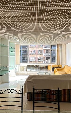 Apartamento à venda com 165m², 3 quartos e 1 vaga Apartamento à venda com 165m², 3 quartos e 1 vagaSala
