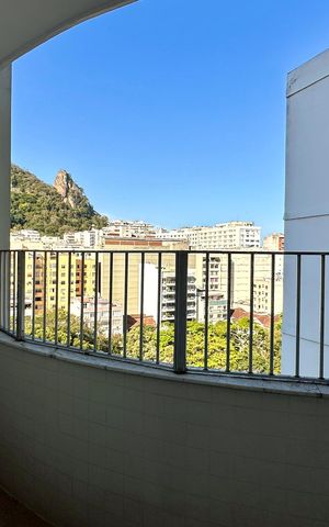 Apartamento à venda com 165m², 3 quartos e 1 vaga Apartamento à venda com 165m², 3 quartos e 1 vagaÁrea de Serviço