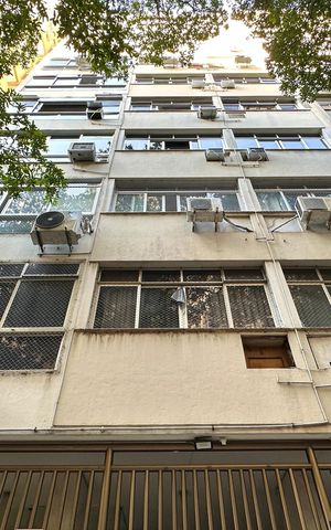 Apartamento à venda com 165m², 3 quartos e 1 vaga Apartamento à venda com 165m², 3 quartos e 1 vagaFachada