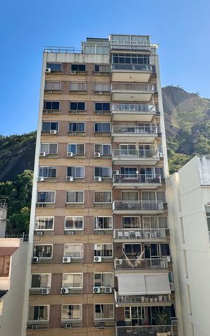 Apartamento à venda com 165m², 3 quartos e 1 vaga Apartamento à venda com 165m², 3 quartos e 1 vagaSala