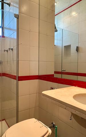 Apartamento à venda com 165m², 3 quartos e 1 vaga Apartamento à venda com 165m², 3 quartos e 1 vagaBanheiro