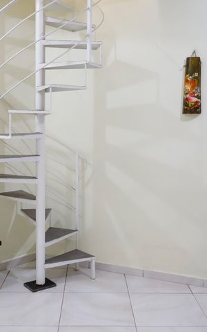Casa à venda com 215m², 3 quartos e 4 vagas Casa à venda com 215m², 3 quartos e 4 vagasÁrea comum