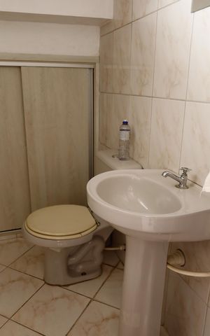 Casa à venda com 215m², 3 quartos e 4 vagas Casa à venda com 215m², 3 quartos e 4 vagasLavabo