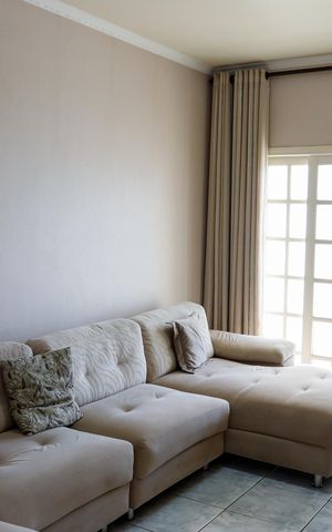 Casa à venda com 215m², 3 quartos e 4 vagas Casa à venda com 215m², 3 quartos e 4 vagasSala