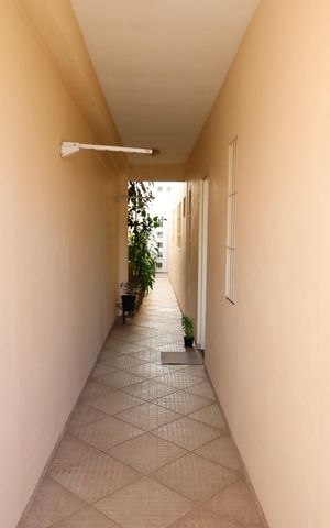 Casa à venda com 215m², 3 quartos e 4 vagas Casa à venda com 215m², 3 quartos e 4 vagasCorredor