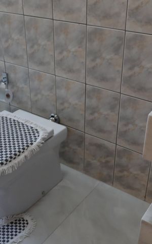 Casa à venda com 215m², 3 quartos e 4 vagas Casa à venda com 215m², 3 quartos e 4 vagasBanheiro da Suíte