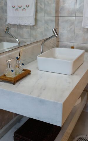 Casa à venda com 215m², 3 quartos e 4 vagas Casa à venda com 215m², 3 quartos e 4 vagasBanheiro da Suíte