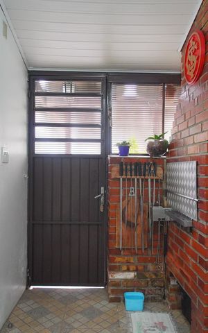 Casa de condomínio à venda com 90m², 2 quartos e 2 vagasEspaço Gourmet