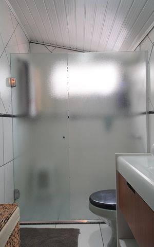 Casa de condomínio à venda com 90m², 2 quartos e 2 vagasBanheiro