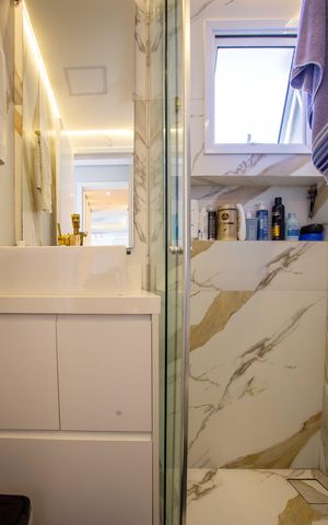 Apartamento à venda com 61m², 2 quartos e 2 vagasBanheiro da Suíte