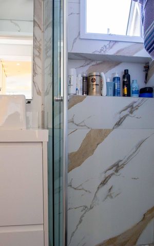 Apartamento à venda com 61m², 2 quartos e 2 vagasBanheiro da Suíte