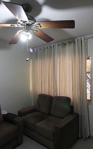 Casa à venda com 94m², 2 quartos e 1 vagaSala