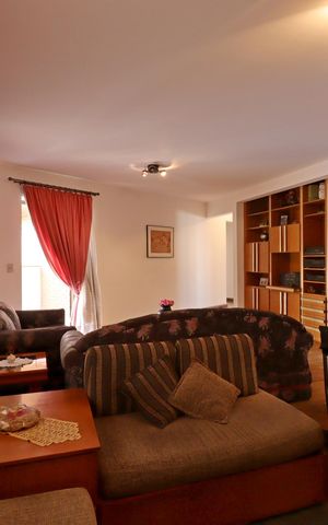 Apartamento à venda com 136m², 2 quartos e 3 vagasSala