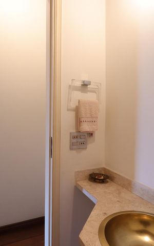 Apartamento à venda com 136m², 2 quartos e 3 vagasLavabo