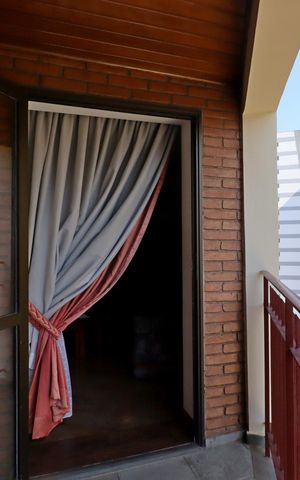 Apartamento à venda com 136m², 2 quartos e 3 vagasSacada da Sala 
