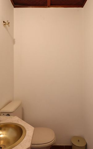 Apartamento à venda com 136m², 2 quartos e 3 vagasLavabo