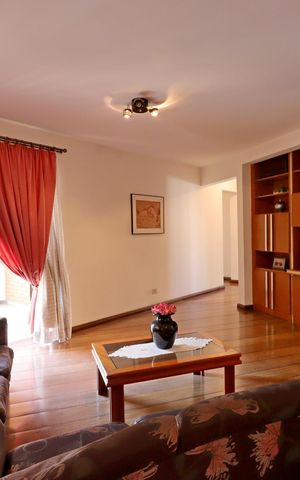 Apartamento à venda com 136m², 2 quartos e 3 vagasSala