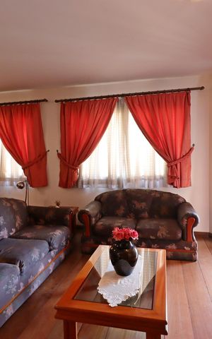 Apartamento à venda com 136m², 2 quartos e 3 vagasSala