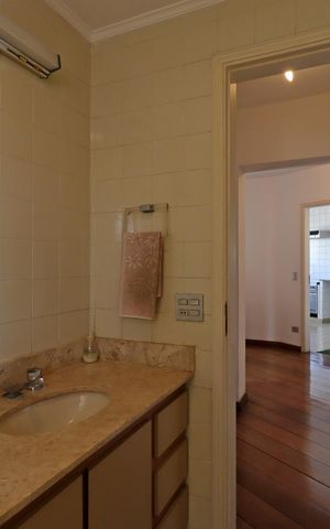 Apartamento à venda com 136m², 2 quartos e 3 vagasBanheiro Social