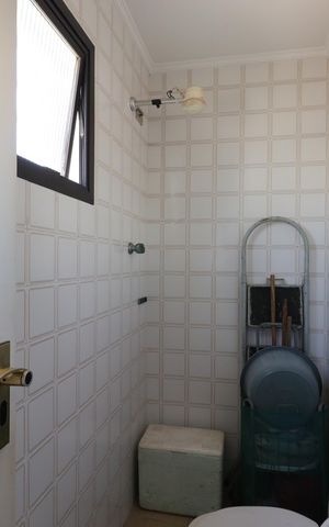 Apartamento à venda com 136m², 2 quartos e 3 vagasBanheiro de Serviço