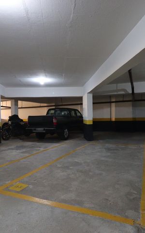 Apartamento à venda com 136m², 2 quartos e 3 vagasÁrea Comum - Estacionamento