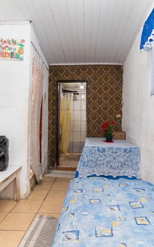 Casa à venda com 200m², 7 quartos e 2 vagas Casa à venda com 200m², 7 quartos e 2 vagasCasa 03 - Sala