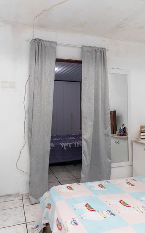 Casa à venda com 200m², 7 quartos e 2 vagas Casa à venda com 200m², 7 quartos e 2 vagasCasa 01 - Quarto 2