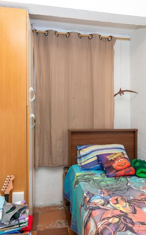 Casa à venda com 200m², 7 quartos e 2 vagas Casa à venda com 200m², 7 quartos e 2 vagasCasa 01 - Quarto 3