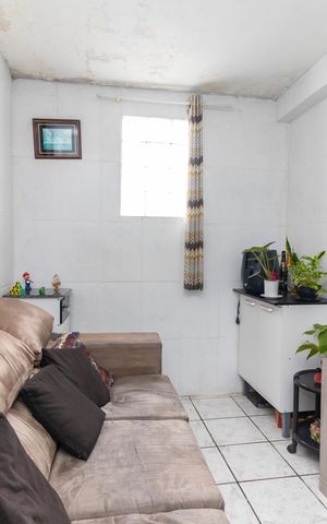 Casa à venda com 200m², 7 quartos e 2 vagas Casa à venda com 200m², 7 quartos e 2 vagasCasa 01 - Sala