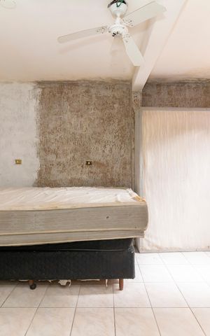 Casa à venda com 200m², 7 quartos e 2 vagas Casa à venda com 200m², 7 quartos e 2 vagasCasa 02 - Quarto 2