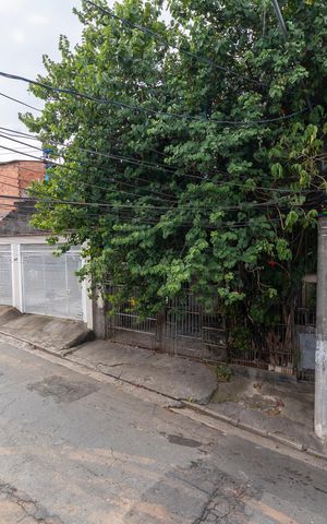 Casa à venda com 200m², 7 quartos e 2 vagas Casa à venda com 200m², 7 quartos e 2 vagasSacada