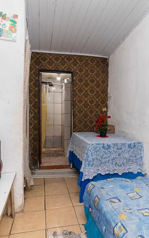 Casa à venda com 200m², 7 quartos e 2 vagas Casa à venda com 200m², 7 quartos e 2 vagasCasa 03 - Sala