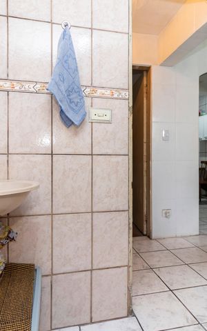 Casa à venda com 200m², 7 quartos e 2 vagas Casa à venda com 200m², 7 quartos e 2 vagasCasa 01 - Banheiro