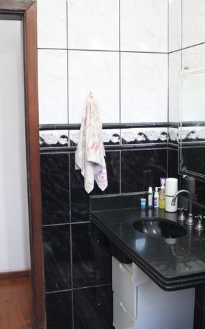 Casa à venda com 439m², 4 quartos e 4 vagasBanheiro