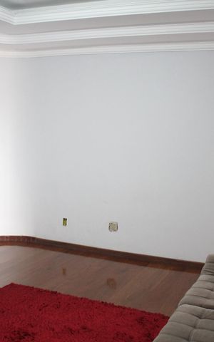 Casa à venda com 439m², 4 quartos e 4 vagasSala