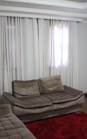 Casa à venda com 439m², 4 quartos e 4 vagasSala