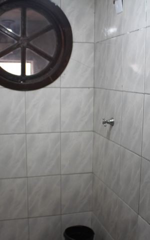 Casa à venda com 439m², 4 quartos e 4 vagasBanheiro 2
