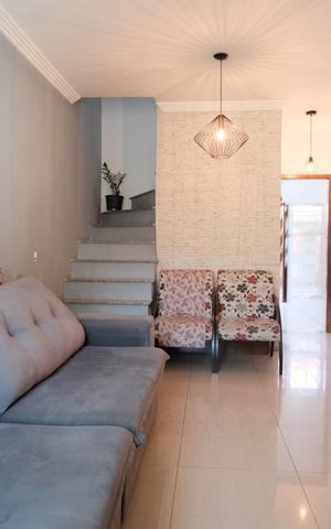 Casa à venda com 125m², 2 quartos e 2 vagasSala