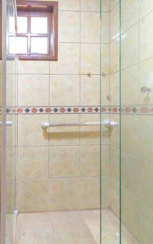 Casa para alugar com 140m², 2 quartos e 2 vagas Casa para alugar com 140m², 2 quartos e 2 vagasBanheiro