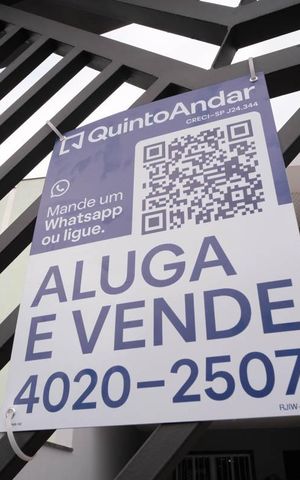 Casa à venda com 200m², 3 quartos e 2 vagasFachada