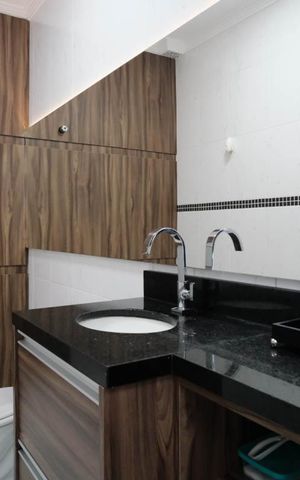 Casa à venda com 200m², 3 quartos e 2 vagasLavabo