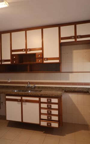 Apartamento à venda com 244m², 3 quartos e 2 vagasCozinha
