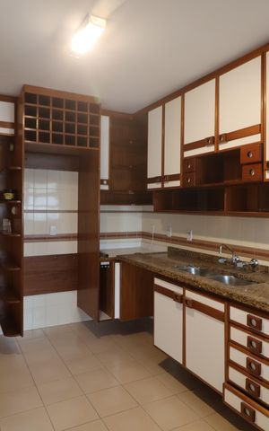 Apartamento à venda com 244m², 3 quartos e 2 vagasCozinha