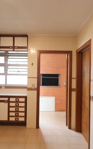 Apartamento à venda com 244m², 3 quartos e 2 vagasCozinha