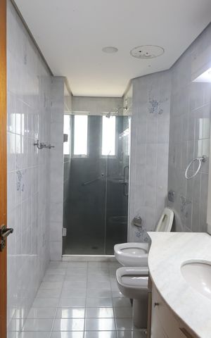 Apartamento à venda com 244m², 3 quartos e 2 vagasBanheiro